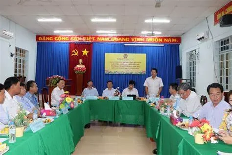Hội Nông dân Việt Nam trực thuộc ai? Làm rõ mối quan hệ và vị thế pháp lý